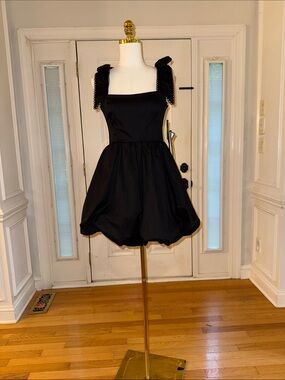 Adrianna Papell Black Tie-Shoulder Bubble Dress
